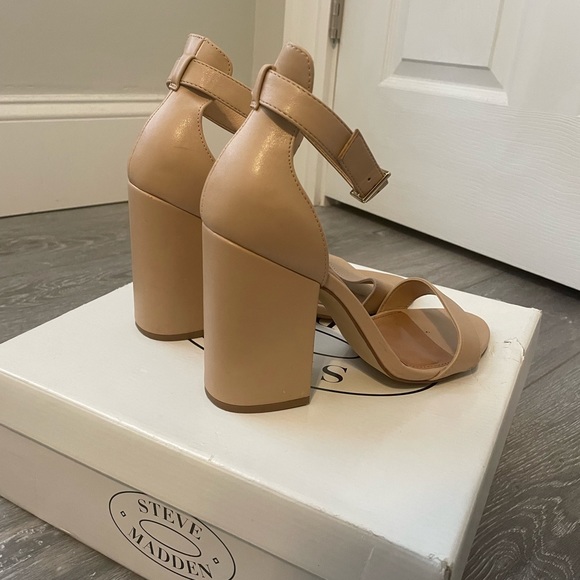Steve Madden Izzy Heels - Picture 3 of 5